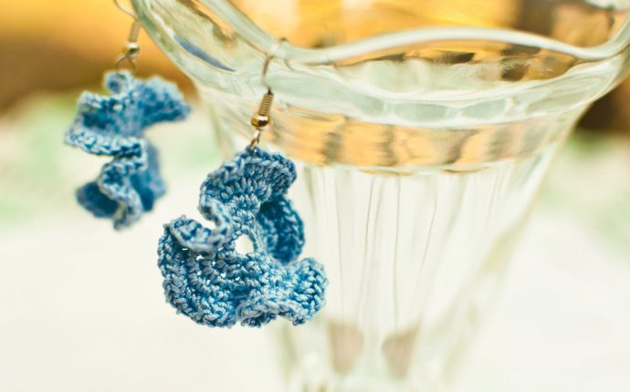 Do You Ear What I Ear? My Handmade Earrings Addiction: Blue Denim!